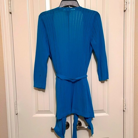 Women's Lightweight Long Sweater w/Belt in Turquoise Color Size Medium by Cache - Picture 4 of 4